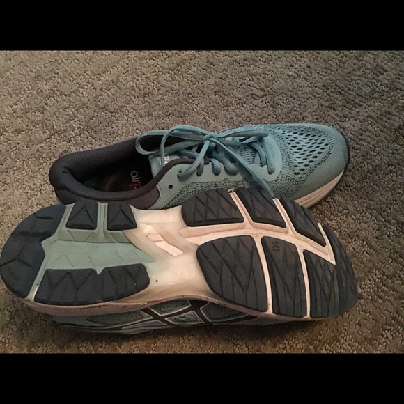 Shoes - Picture 3 of 3